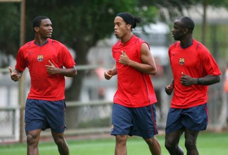 eto'o,ronnie et thuram en plein entrainement!!!